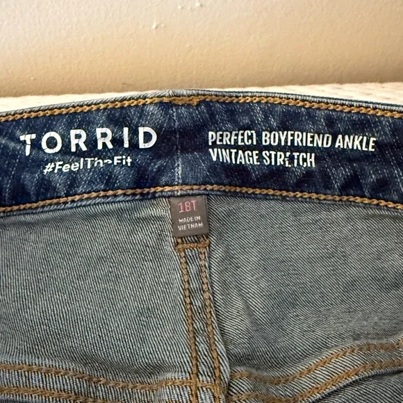 Torrid Perfect Boyfriend Ankle Jeans in Blue - Picture 2 of 4